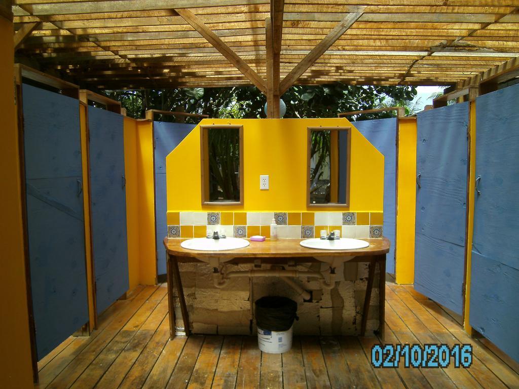 The Funky Dodo Backpackers Hostel Хопкинс Экстерьер фото
